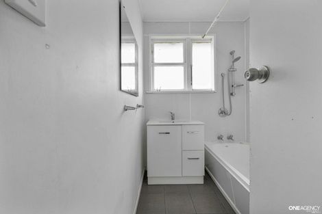 Photo of property in 141 Castor Crescent, Cannons Creek, Porirua, 5024