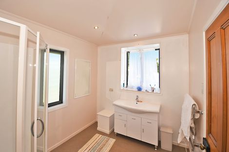 Photo of property in 122 Goat Island Road, Leigh, Warkworth, 0985