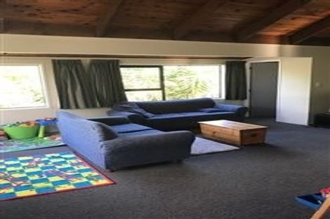 Photo of property in 8 Da Vinci Place, West Harbour, Auckland, 0618