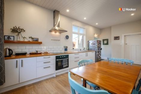 Photo of property in 249 Macandrew Road, Forbury, Dunedin, 9012