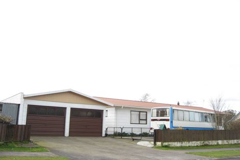 Photo of property in 28 Kowhai Street, Inglewood, 4330