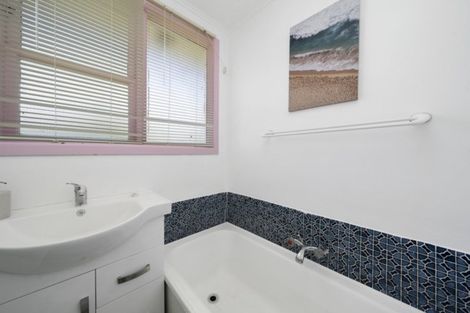 Photo of property in 50 Montreal Grove, Kingston, Wellington, 6021