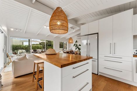 Photo of property in 25 Esme Grove, Omaha, 0986