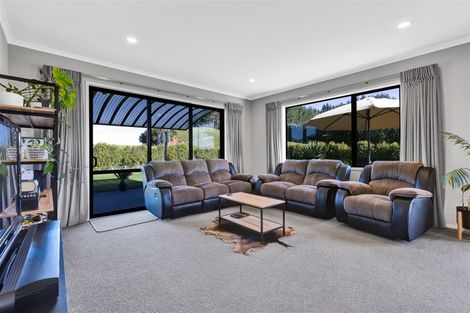 Photo of property in 1108e Egmont Road, Egmont Village, New Plymouth, 4372