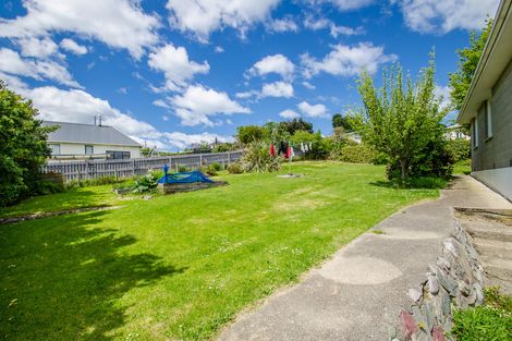 Photo of property in 15 Tomkins Street, Green Island, Dunedin, 9018