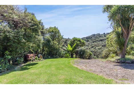 Photo of property in 360 Wairere Road, Waitakere, Henderson, 0782