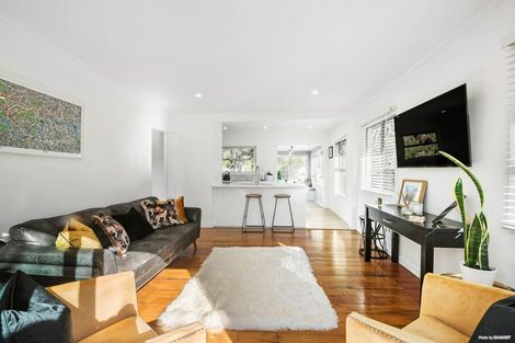 Photo of property in 2/113 Nile Road, Milford, Auckland, 0620