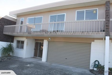 Photo of property in 2/90 East Coast Road, Milford, Auckland, 0620