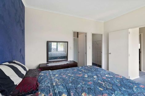 Photo of property in 18 Liddesdale Place, Papakura, 2110