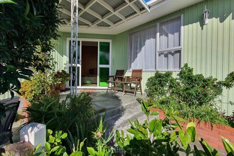 Photo of property in 9 Severn Place, Spotswood, New Plymouth, 4310