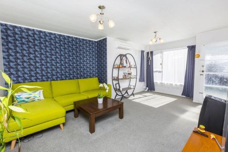 Photo of property in 50b Hartford Crescent, Totara Park, Upper Hutt, 5018
