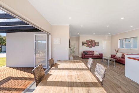 Photo of property in 4 Iwiroa Terrace, Durie Hill, Whanganui, 4500