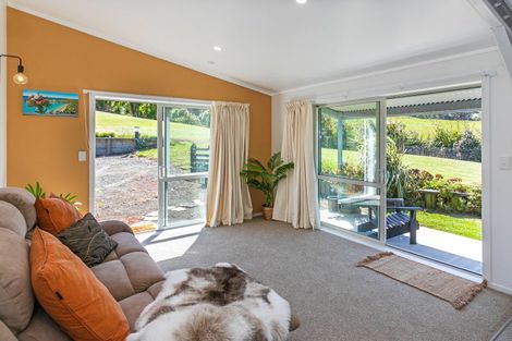 Photo of property in 6 Lois Lane, Hahei, Whitianga, 3591