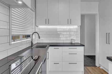 Photo of property in 32 Bentley Street, Russley, Christchurch, 8042