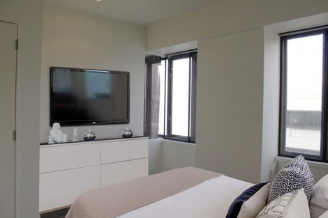 Photo of property in St Peters Apartments, 8a/192 Willis Street, Te Aro, Wellington, 6011