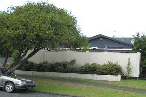 Photo of property in 2/4a Harley Road, Hauraki, Auckland, 0622