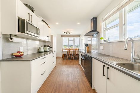 Photo of property in 6 Piko Street, Titahi Bay, Porirua, 5022