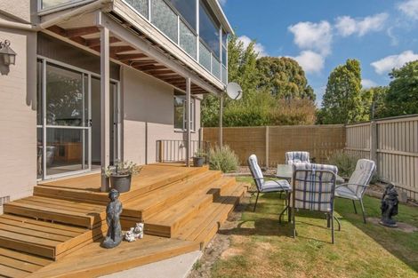Photo of property in 2 Emlyn Place, Avondale, Christchurch, 8061