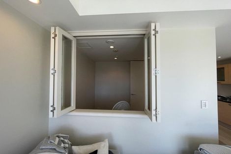 Photo of property in Customhouse Apartments, 314l Maunganui Road, Mount Maunganui, 3116