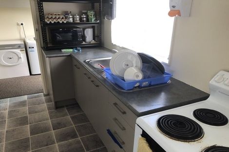 Photo of property in 13a Etherton Drive, Weymouth, Auckland, 2103