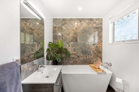 Photo of property in 2/144a Riverlaw Terrace, Saint Martins, Christchurch, 8022