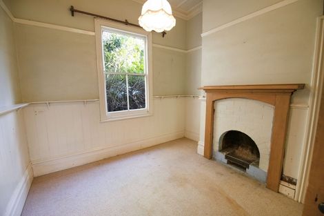 Photo of property in 5 Denholm Road, Hospital Hill, Napier, 4110