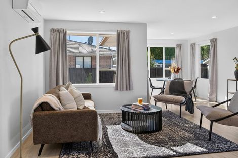Photo of property in 4 Blossomdale Place, Bishopdale, Christchurch, 8053