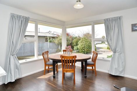 Photo of property in 11 Weston Place, Rangiora, 7400