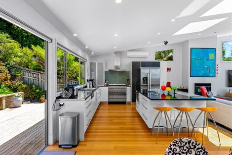 Photo of property in 72 Duncansby Road, Stanmore Bay, Whangaparaoa, 0932