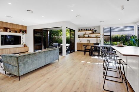 Photo of property in 7 Mackillop Way, Brooklands, New Plymouth, 4310