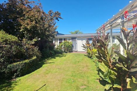 Photo of property in 18 Craig Grove, Elderslea, Upper Hutt, 5018