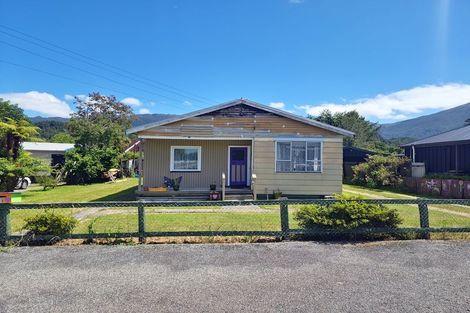 Photo of property in 13 Hart Street, Blackball, 7804