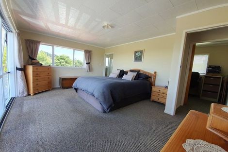 Photo of property in 18 Marohemo Road, Maungaturoto, 0583