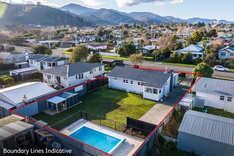 Photo of property in 64 Brandon Street, Featherston, 5710