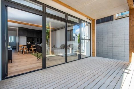 Photo of property in 4 Hobsonville Point Road, Hobsonville, Auckland, 0616