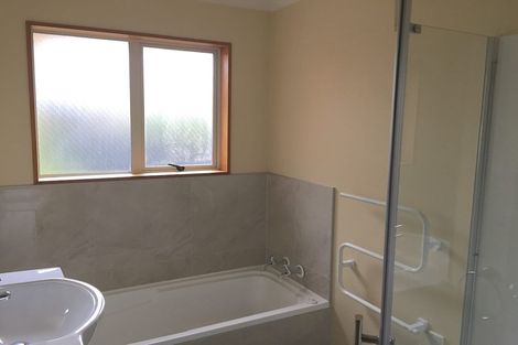 Photo of property in 50d Middlepark Road, Sockburn, Christchurch, 8042