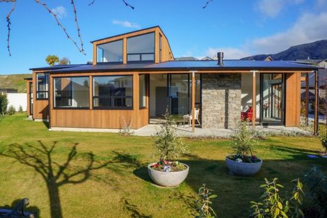 Photo of property in 39 Hyland Street, Wanaka, 9305