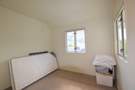 Photo of property in 65 Winery Way, Henderson, Auckland, 0612