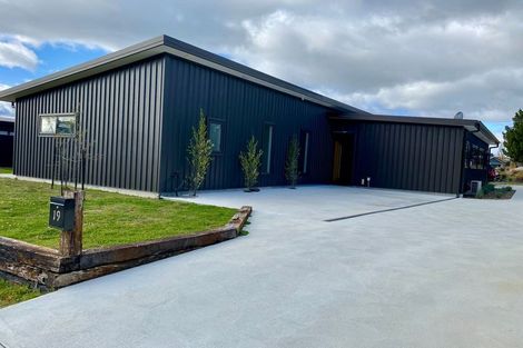 Photo of property in 19 Kingfisher Crescent, Albert Town, Wanaka, 9305