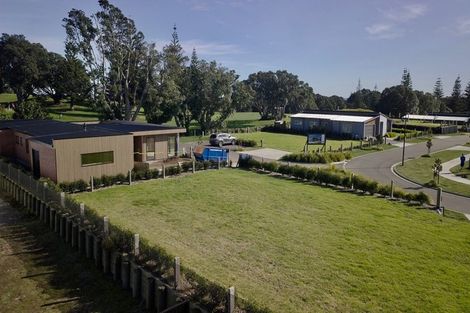Photo of property in 7 Kotare Drive, Waiwhakaiho, New Plymouth, 4312