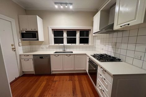 Photo of property in 7 Otahuri Crescent, Greenlane, Auckland, 1051