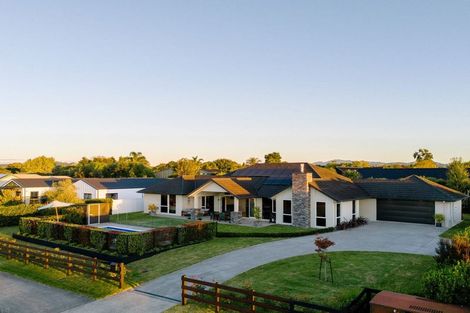 Photo of property in 13 Alan Livingston Drive, Cambridge, 3434