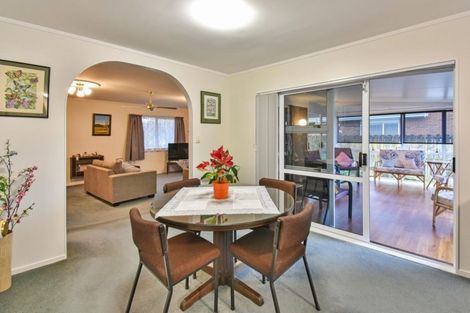 Photo of property in 2 Tuakura Way, The Gardens, Auckland, 2105