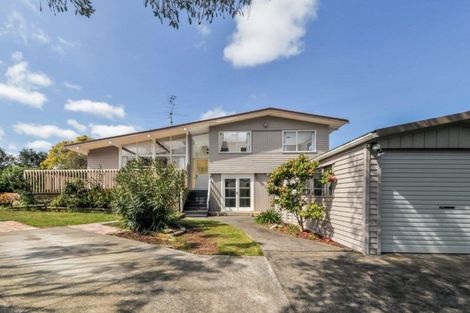 Photo of property in 4 Cassia Place, Sunnynook, Auckland, 0620