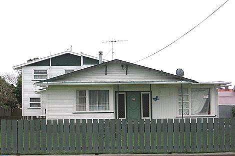 Photo of property in 39 Sussex Street, Levin, 5510