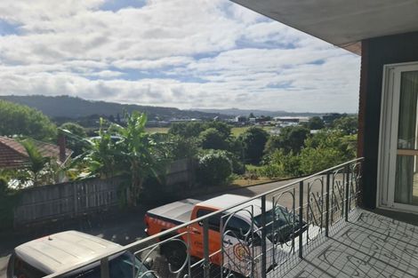 Photo of property in 2/266 Western Hills Drive, Avenues, Whangarei, 0110