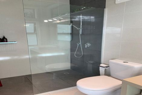 Photo of property in 107 Hinemoa Street, Birkenhead, Auckland, 0626