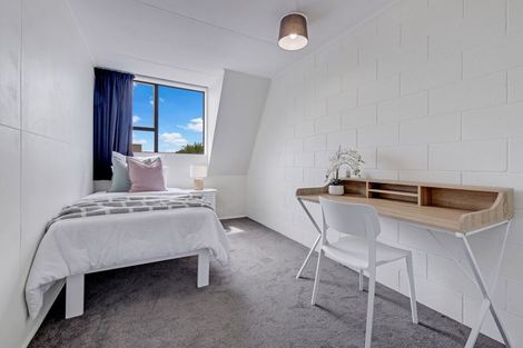 Photo of property in 4/43 Brockworth Place, Riccarton, Christchurch, 8011