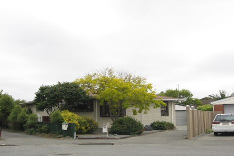 Photo of property in 11 Cowper Place, Avondale, Christchurch, 8061