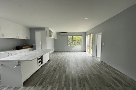 Photo of property in 6a Becroft Drive, Forrest Hill, Auckland, 0620